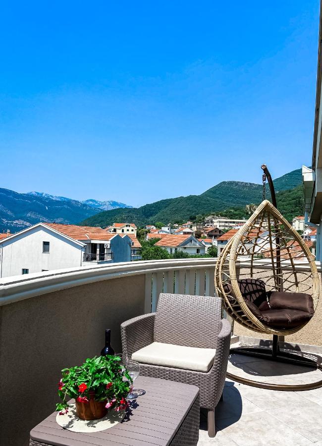 Mavalux Apartments Tivat Exteriör bild